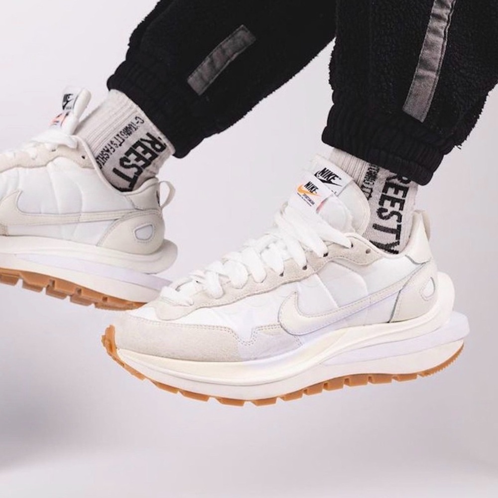 Sacai x Nike - VaporWaffle Sail, Size 6